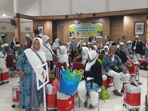 13 Jemaah Haji Embarkasi Solo Masih Tertinggal di Arab Saudi 13 Jemaah Haji Embarkasi Solo Masih Tertinggal di Arab Saudi
