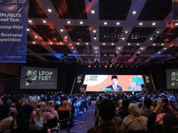 Saat Jokowi dan Sri Mulyani Goda Nadiem yang Salah Podium