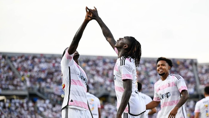 Juventus vs Real Madrid berlangsung di Camping World Stadium, Kamis (3/8/2023) pagi WIB. Duel ini merupakan rangkaian acara Soccer Champions Tour 2023.