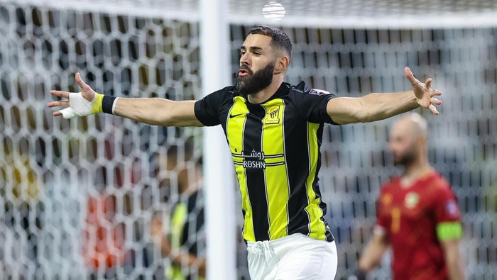 Karim Benzema kembali unjuk gigi bersama Al Ittihad. Dia mencetak gol untuk mengantarkan klubnya menang 2-1 melawan Al Shorta.