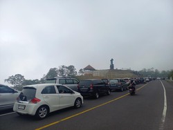 Jalur Puncak Bedugul Macet Parah Saat Umanis Galungan