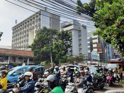 Curhat Warga Kena Denda gegara Telat Ngantor Usai Terjebak Macet Pancoran