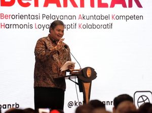 Airlangga Minta ASN Jadi Pemimpin yang Jalankan Birokrasi Kelas Dunia Airlangga Minta ASN Jadi Pemimpin yang Jalankan Birokrasi Kelas Dunia