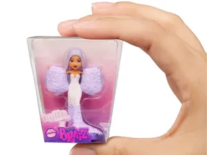 Kylie Jenner Jadi Boneka Bratz, Netizen Bertanya-tanya Kenapa Kulitnya Gelap Kylie Jenner Jadi Boneka Bratz, Netizen Bertanya-tanya Kenapa Kulitnya Gelap