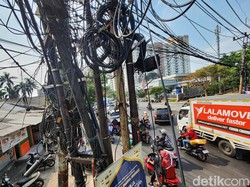 Ultimatum Gunting Pemprov DKI Bila Kabel Semrawut Tak Dibenahi