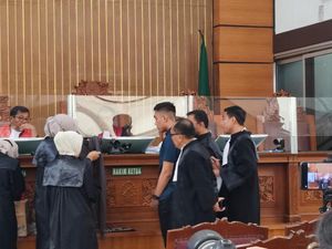 Momen Jaksa Tunjukan Barbuk Pelat Mobil-Baju Mario saat Aniaya David