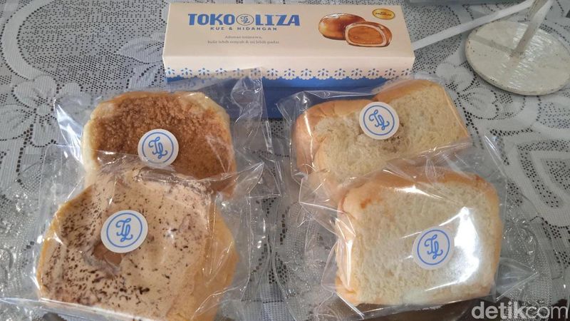 Toko Liza Nyamm! Lembutnya Roti Sisir Klasik Isian Unik yang Sedang Viral