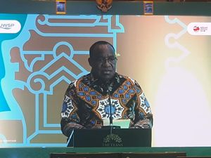 Wamendagri Pacu Pemda Kejar Target 10 Juta Sambungan Pipa Air Bersih