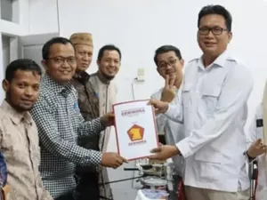 Akademisi Jambi Nyaleg Lewat Gerindra, Janjikan APBD Pro Rakyat Akademisi Jambi Nyaleg Lewat Gerindra, Janjikan APBD Pro Rakyat