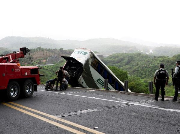 Bus Pengangkut Migran Masuk Jurang di Meksiko, 18 Orang Tewas