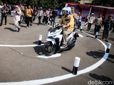 Bye-bye Angka 8, Ini Lintasan Baru Ujian SIM Huruf S