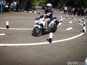 Selamat Tinggal Calo, Bikin SIM Wajib Ikut Ujian Lengkap Selamat Tinggal Calo, Bikin SIM Wajib Ikut Ujian Lengkap