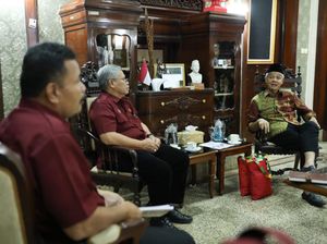 Ganjar Minta Atlet Maksimalkan Kemampuan di Porprov XVI Jateng Ganjar Minta Atlet Maksimalkan Kemampuan di Porprov XVI Jateng