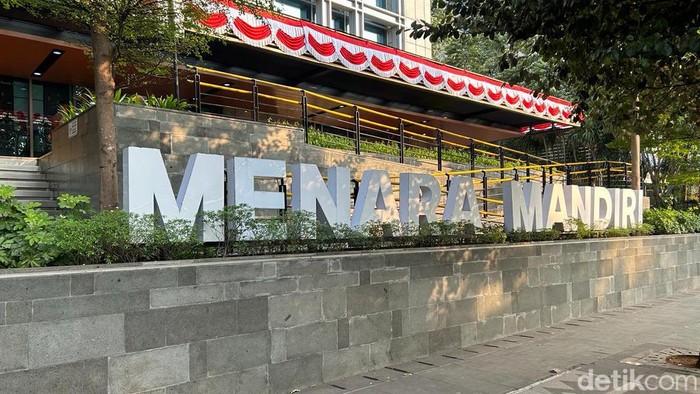 FIFA akan berkantor di Jakarta. Lokasi kantor FIFA itu adalah di Menara Mandiri II, di kawasan Sudirman, Jakarta Selatan.