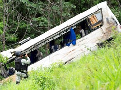 Tragis! Bus Penumpang Jatuh ke Jurang di Meksiko, 18 Orang Tewas