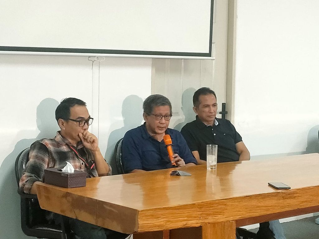 Konferensi pers Rocky Gerung (Dwi-detikcom)