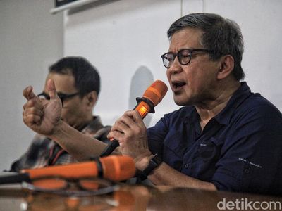 Momen Rocky Gerung Minta Maaf soal Gaduh Bajingan