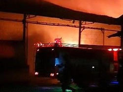 Pabrik Pengolahan Minyak Sawit di Lampung Terbakar!