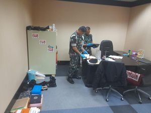 Suasana Kantor Basarnas Saat Digeledah Penyidik Puspom TNI dan KPK Suasana Kantor Basarnas Saat Digeledah Penyidik Puspom TNI dan KPK