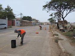 Bina Marga Kabupaten Tangerang Pasang Joint Sealant di Jl Perancis, Dadap