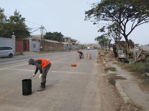 Bina Marga Kabupaten Tangerang Pasang Joint Sealant di Jl Perancis, Dadap Bina Marga Kabupaten Tangerang Pasang Joint Sealant di Jl Perancis, Dadap