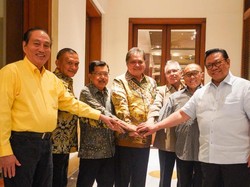 JK Sebut Airlangga Pak Jenderal, Dukung Solidkan Partai Golkar