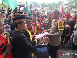 Sejumlah Ormas di Dekat IKN Minta Polisi Proses Hukum Rocky Gerung Sejumlah Ormas di Dekat IKN Minta Polisi Proses Hukum Rocky Gerung