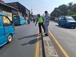 Kronologi Pemotor Tewas Diduga Terpental Akibat Jalan Bergelombang di Depok