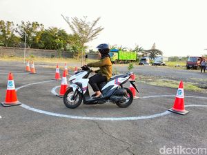 Huruf S Benar-benar Sakti, Ratusan Pemohon SIM di Nganjuk Akhirnya Lulus! Huruf S Benar-benar Sakti, Ratusan Pemohon SIM di Nganjuk Akhirnya Lulus!