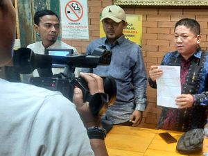 Usut Tuntas Dugaan Korupsi di Rokan Hulu Riau Usut Tuntas Dugaan Korupsi di Rokan Hulu Riau