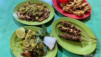 Pedas Menyengat, Ayam Goreng dan Teri Sambal Pecok di Mangga Besar