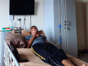 Guru Korban Ketapel Ortu Siswa di Bengkulu Keluar RS, Masih Trauma Pulang Guru Korban Ketapel Ortu Siswa di Bengkulu Keluar RS, Masih Trauma Pulang