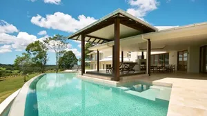 5 Inspirasi Kolam Renang buat di Rumah