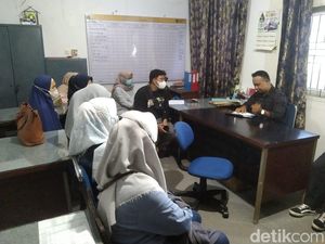 Nakes RS Hapsah Bone Lapor Disnaker Soal Gaji Menunggak Setahun Nakes RS Hapsah Bone Lapor Disnaker Soal Gaji Menunggak Setahun