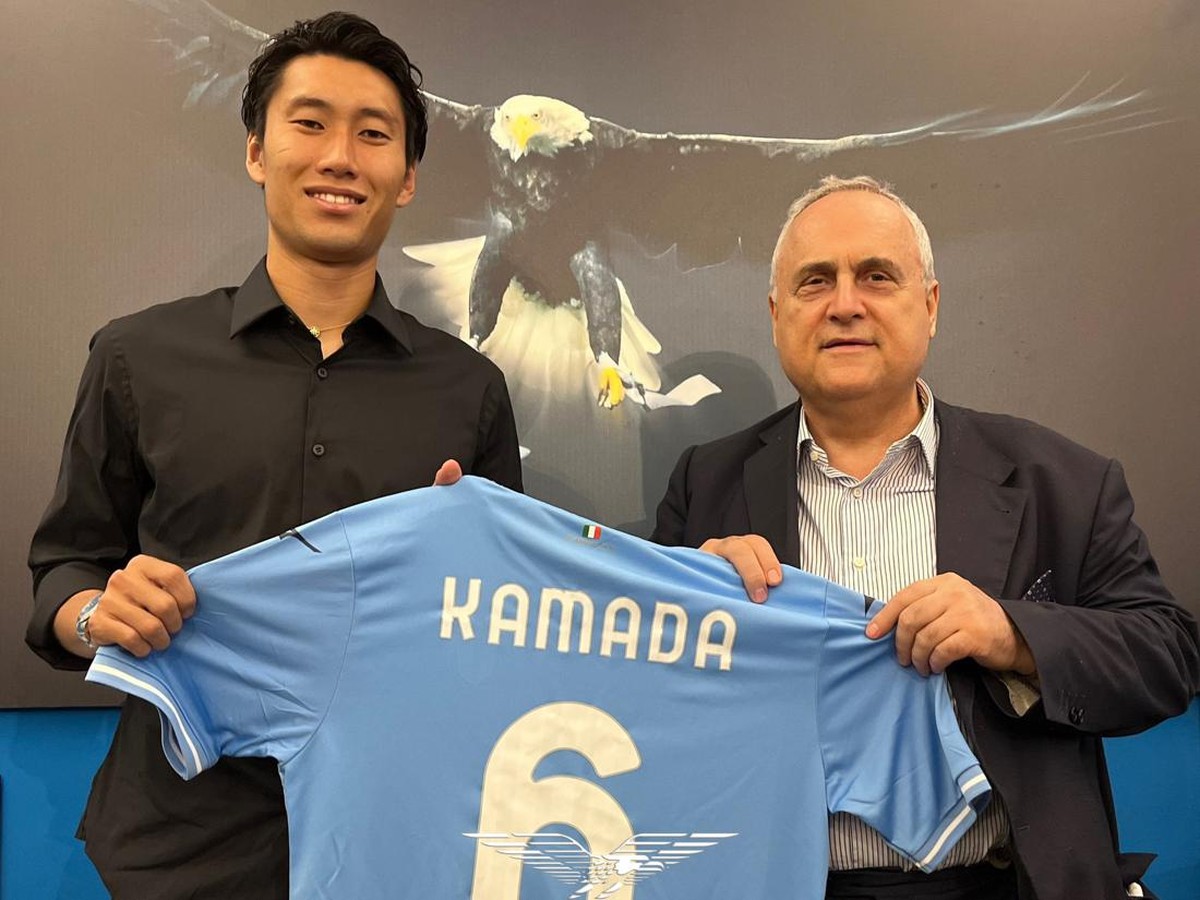Kamada akan memakai nomor punggung 6 di Lazio. Foto: Dok. Lazio