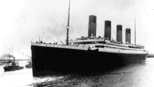 Dalam file foto tanggal 10 April 1912 ini, Titanic meninggalkan Southampton, Inggris dalam pelayaran perdananya. (AP Photo/File)