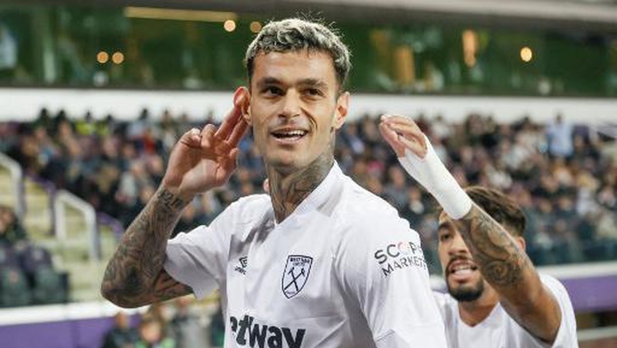 Scamacca merapat ke Atalanta. Foto: AFP/BRUNO FAHY