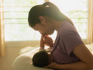 Banyak Ibu di RI Setop Menyusui Lebih Dini, Ternyata 45 Persen Dipicu Hal Ini Banyak Ibu di RI Setop Menyusui Lebih Dini, Ternyata 45 Persen Dipicu Hal Ini