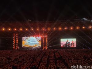 RI Pecahkan Rekor Pergelaran Angklung Terbesar di Dunia, Ada 15.110 Peserta