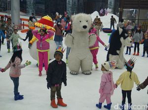 Semarak Ulang Tahun Pertama Trans Snow World Surabaya, Banjir Hadiah-Diskon!