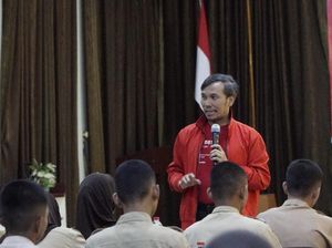 Ketua DPRD Jambi Harap 54 Paskibraka Jalankan Tugas dengan Baik Ketua DPRD Jambi Harap 54 Paskibraka Jalankan Tugas dengan Baik