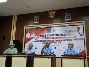 Detik-detik 4 Kaki Dipisahkan dari Bayi Berkaki 6 di RSUD NTB Detik-detik 4 Kaki Dipisahkan dari Bayi Berkaki 6 di RSUD NTB
