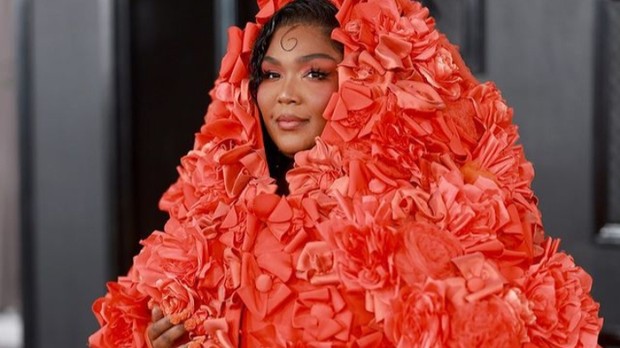 Lizzo/Foto: Instagram.com/lizzobeeating Garis waktu kontroversi Lizzo sepanjang kariernya