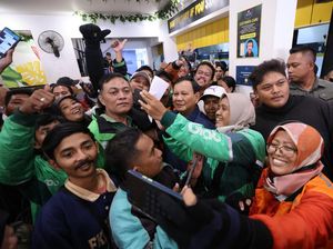 Momen Prabowo Makan Siang di Mie Gacoan, Diserbu Warga hingga Ojol