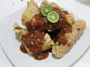8 Rekomendasi Oleh-oleh Makanan Enak dari Bandung, Bolu hingga Batagor!