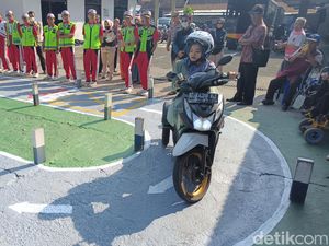 Kesan Pemotor Disabilitas Purbalingga Jajal Lintasan Ujian SIM Baru