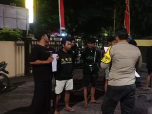 Dua Geng Pelajar Surabaya yang Akan Tawuran Dibubarkan Dua Geng Pelajar Surabaya yang Akan Tawuran Dibubarkan