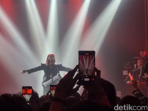 Showcase Album ke-4, Isyana Bius Ratusan Penggemar di JEC