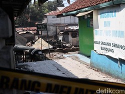 Kesaksian Pedagang Saat Kebakaran Pasar Sadang Serang Bandung