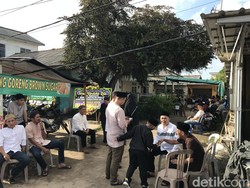 Suasana Rumah Duka Jelang Kedatangan Jenazah Redho Korban Mutilasi
